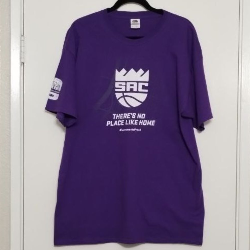 Sacramento Kings Basketball T - Shirt Size XL